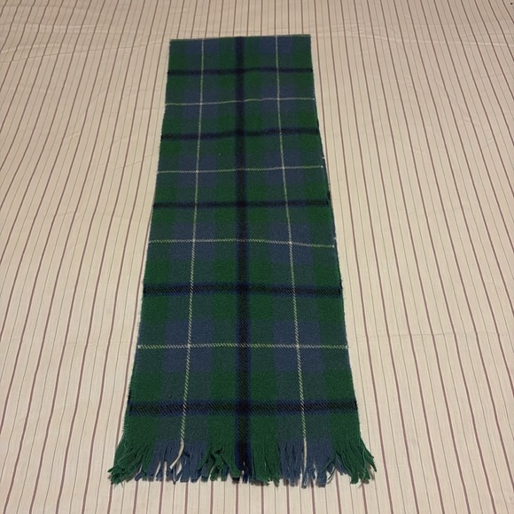 Vintage 100% wool Scottish Green Douglas scarf - Picture 4 of 4